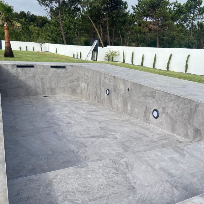 Construção piscinas betão e cerâmica, Opti Piscinas